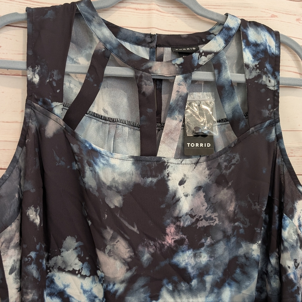 SALE NWT Torrid Tie-dye Georgette Cage Front Tank 00 - Picture 8 of 15
